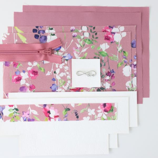 Nähbox Kosmetiktasche - Romantic Flowers Rosa