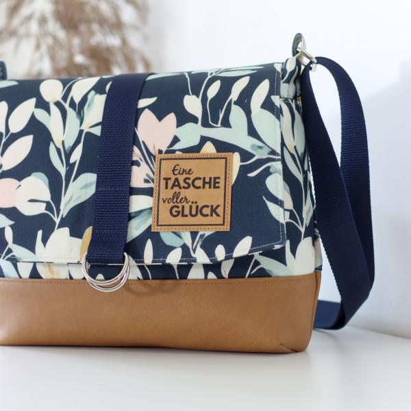 Nähset Tasche 'Katie' - Denim Flowers inkl. Labelset 'Statement'