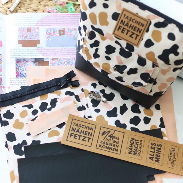 Nähbox große Kosmetiktasche - Leo inkl. Labelset 'Nähliebe'