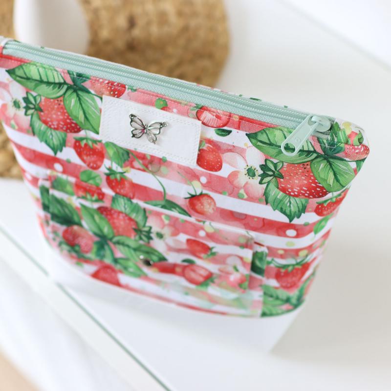 Nähbox große Kosmetiktasche - Erdbeere
