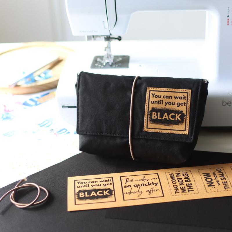 Nähset Minibag - Waxed Black inkl. Labelset 'English'