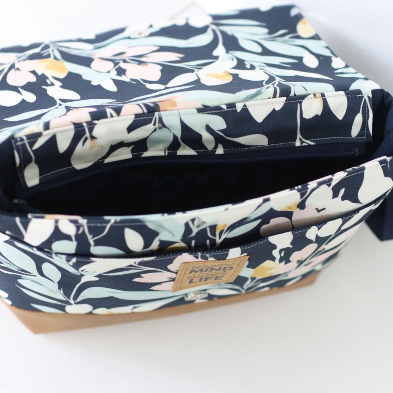 Nähset Tasche 'Katie' - Denim Flowers inkl. Labelset 'Statement'