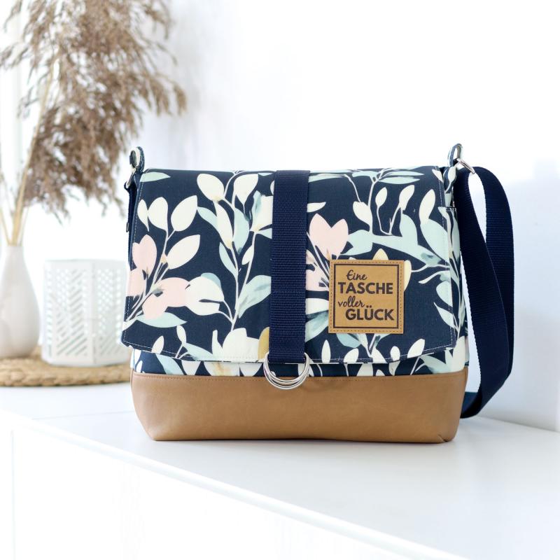 Nähset Tasche 'Katie' - Denim Flowers inkl. Labelset 'Statement'