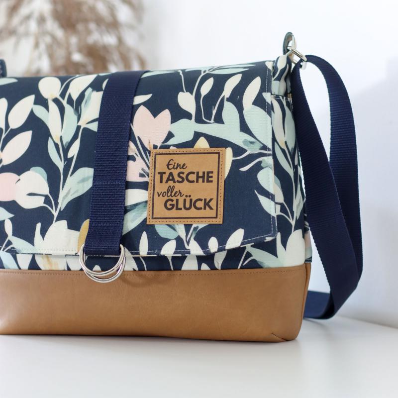 Nähset Tasche 'Katie' - Denim Flowers inkl. Labelset 'Statement'