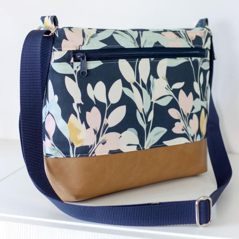 Nähset Tasche 'Katie' - Denim Flowers inkl. Labelset 'Statement'