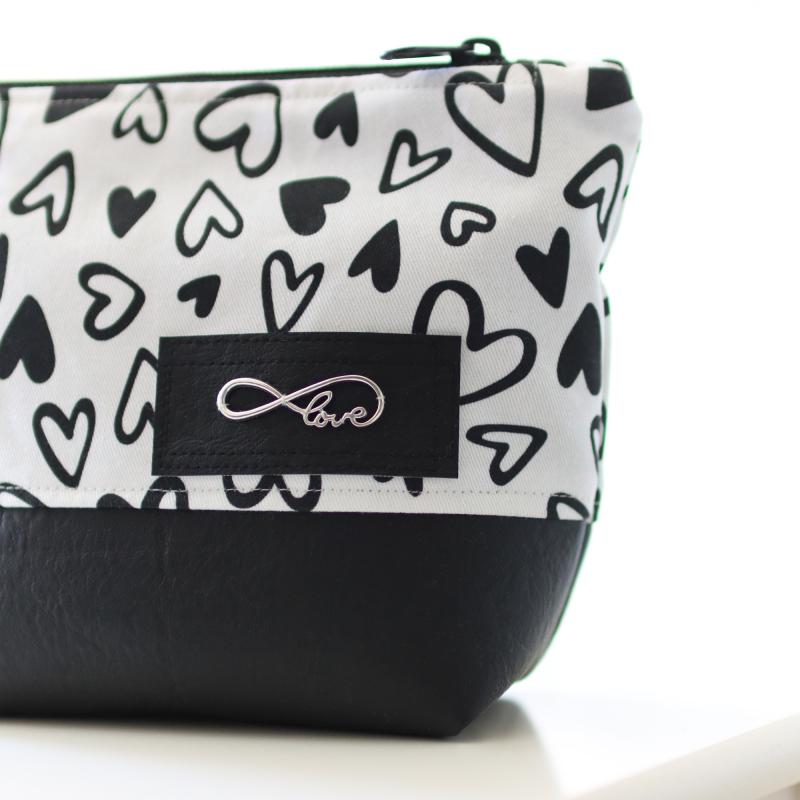 Nähbox Kosmetiktasche - Lieblingsstück schwarz