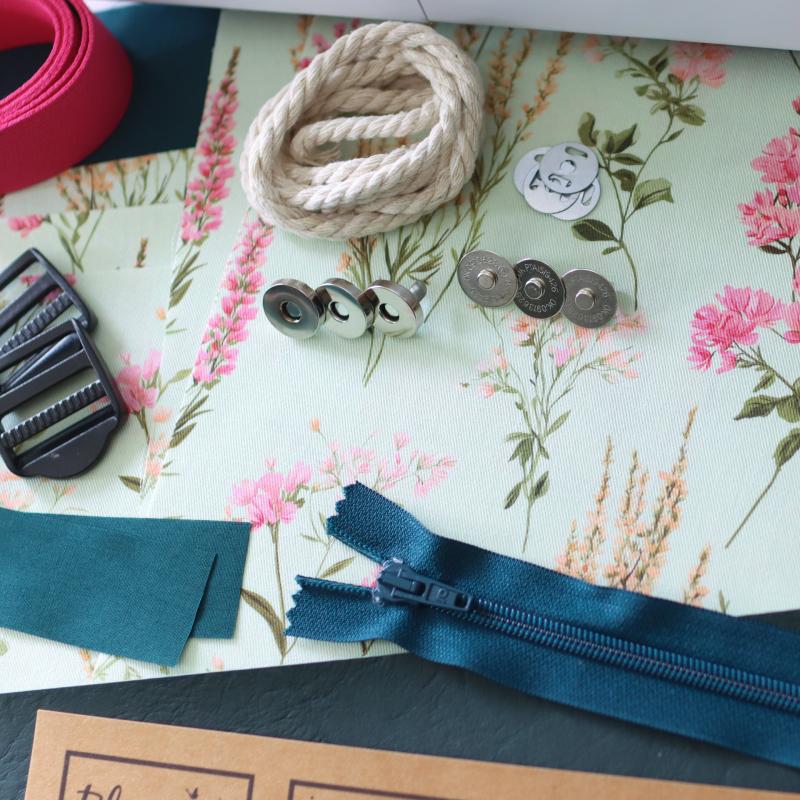 Nähbox Rucksack - Pastellblüten inkl. Labelset 'Floral'