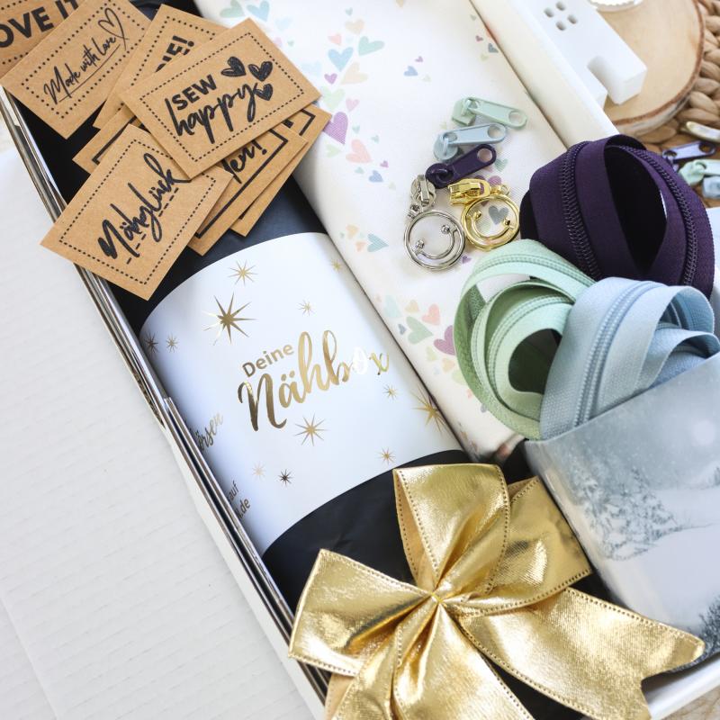 Weihnachtsbox mit Geldbörsen-Nähset