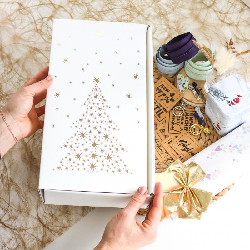 Weihnachtsbox mit Nähset für kleine Kosmetiktasche